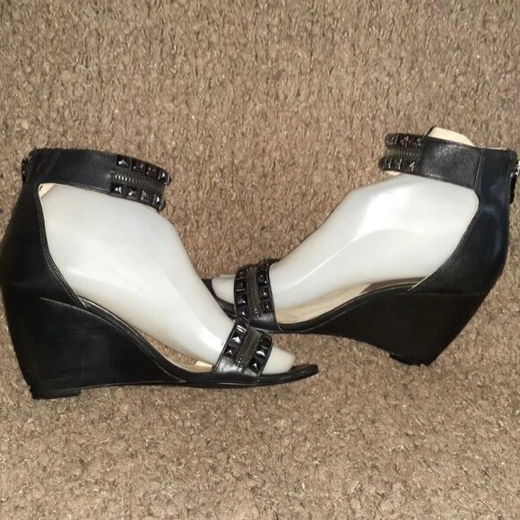 MICHAEL KORS-Gunmetal Studded Ankle Wrap-Back Zip-Black Leather-Sz 7-Excellent - Picture 6 of 8